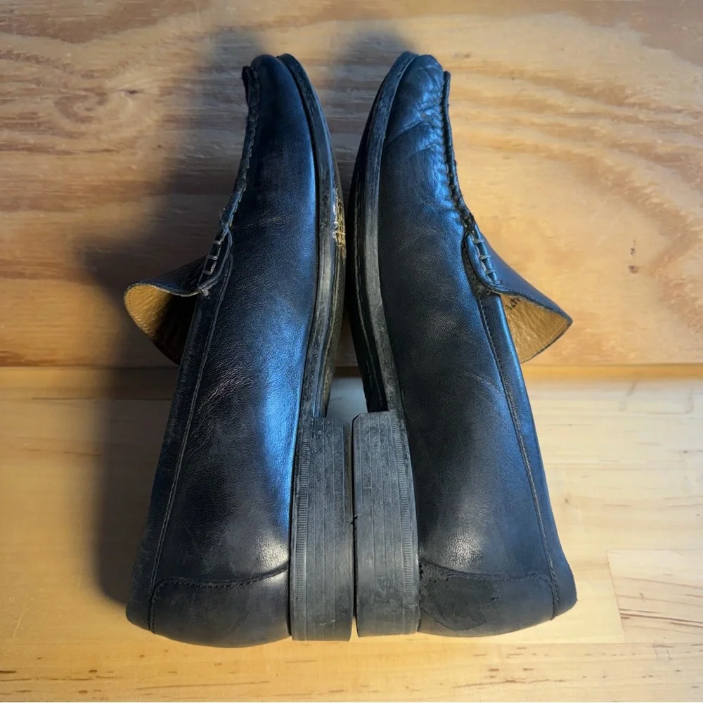 Johnston & Murphy 9 Black sheepskin Venetian Leather Loafers dress shoes supple